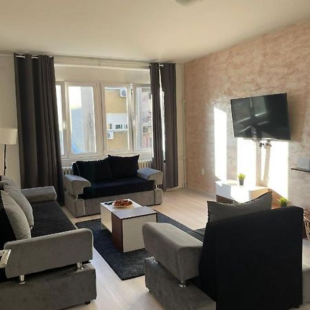 בלגרד Apartment 51 - Bright, Spacious, Lux 1 Bedroom In The City Center - Stari Grad מראה חיצוני תמונה